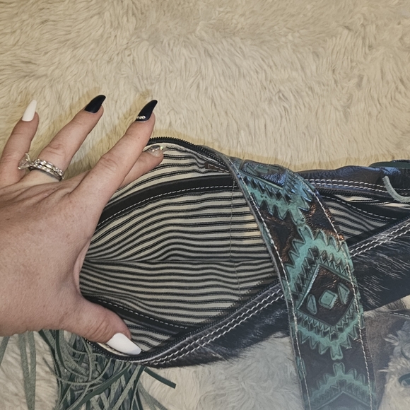 Hcc designer crossover bag - Picture 2 of 4